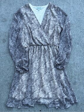 Gilli Neutral Floral V-Neck Dress in Taupe & Cream